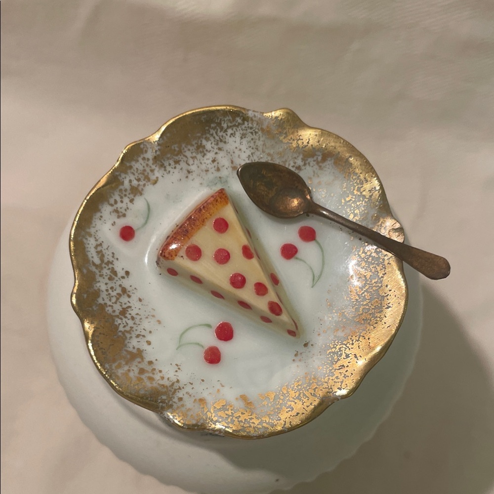 Limoges trinket box